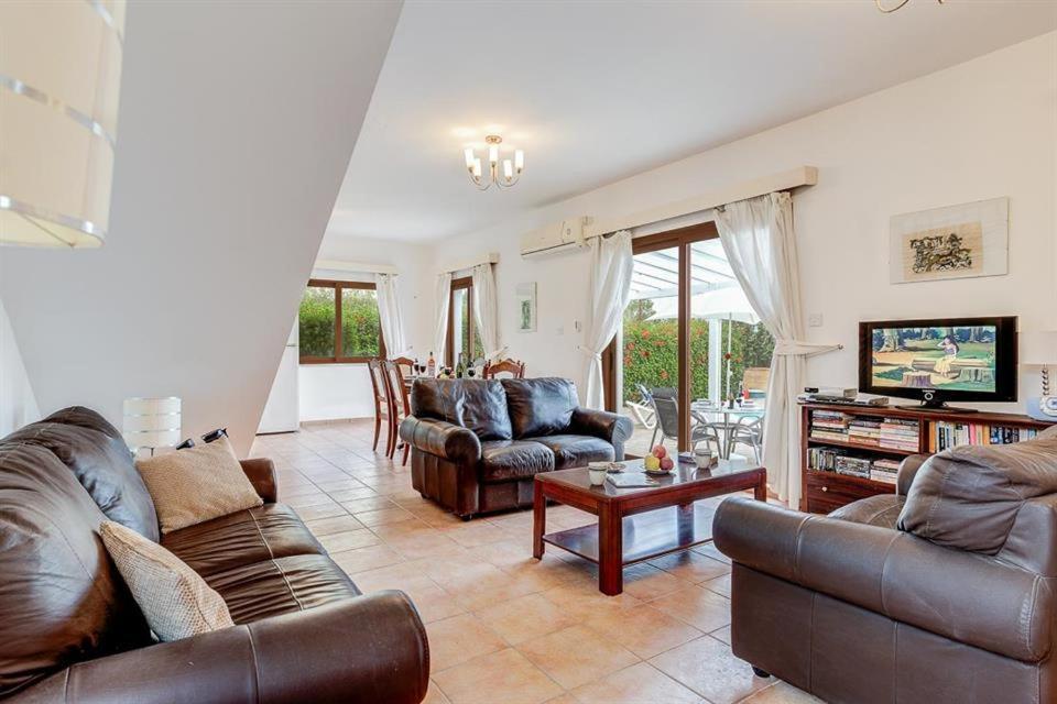 Argaka Beachfront Villa パ フォス エクステリア 写真